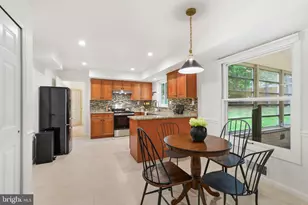 10900 Gainsborough Rd, Potomac, MD 20854 - Photo 14