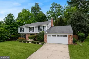 10900 Gainsborough Rd, Potomac, MD 20854 - Photo 40