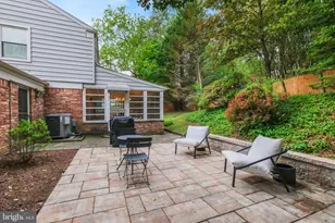 10900 Gainsborough Rd, Potomac, MD 20854 - Photo 2