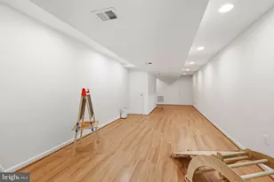 10900 Gainsborough Rd, Potomac, MD 20854 - Photo 36