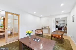 10900 Gainsborough Rd, Potomac, MD 20854 - Photo 6
