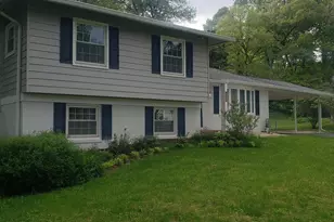 17804 Park Mill Dr, Derwood, MD 20855 - Photo 2