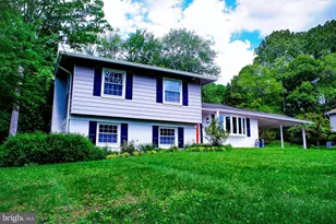 17804 Park Mill Dr, Derwood, MD 20855 - Photo 2