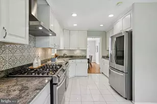 11427 Bedfordshire Ave, Potomac, MD 20854 - Photo 16