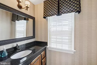 9904 Hall Road, Potomac, MD 20854 - Photo 14