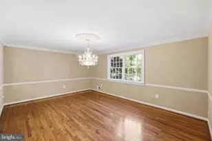 9904 Hall Rd, Potomac, MD 20854 - Photo 6