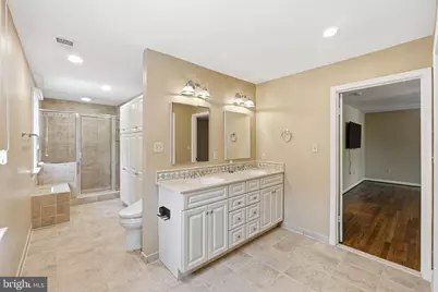 9904 Hall Road, Potomac, MD 20854 - Photo 18