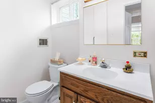 19320 Richwood Ct, Brookeville, MD 20833 - Photo 16
