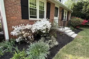 124 Chestnut Ave, Washington Grove, MD 20880 - Photo 2