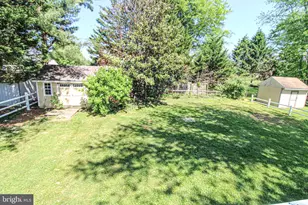 24201 Bush Hill Rd, Gaithersburg, MD 20882 - Photo 22