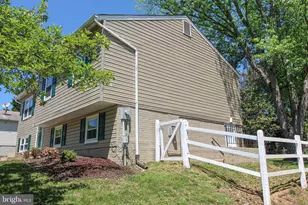 24201 Bush Hill Rd, Gaithersburg, MD 20882 - Photo 4