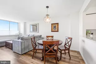 10101 Grosvenor Pl, Rockville, MD 20852 - Photo 14