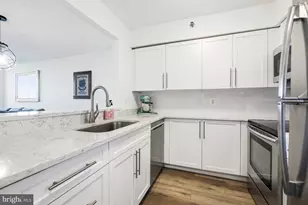 10101 Grosvenor Pl, Rockville, MD 20852 - Photo 1