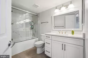 10101 Grosvenor Pl, Rockville, MD 20852 - Photo 14
