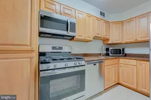 7400 Lakeview Dr, Bethesda, MD 20817 - Photo 10