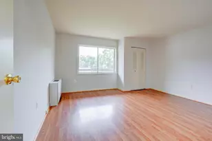 7400 Lakeview Dr, Bethesda, MD 20817 - Photo 14