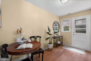 14221 Hi Wood Dr, Rockville, MD 20850 - Photo 12