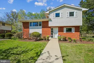 2 Lorre Ct, Rockville, MD 20852 - Photo 1