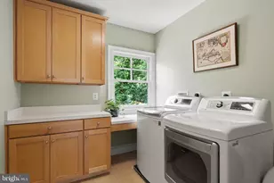 7032 Wilson Ln, Bethesda, MD 20817 - Photo 36