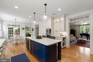 7032 Wilson Ln, Bethesda, MD 20817 - Photo 14