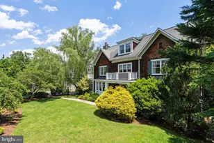 7032 Wilson Ln, Bethesda, MD 20817 - Photo 2
