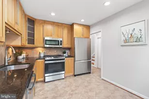 5701 Radnor Ct, Bethesda, MD 20817 - Photo 18