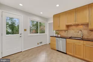 5701 Radnor Ct, Bethesda, MD 20817 - Photo 14