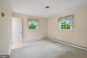 205 Tulip Dr, Gaithersburg, MD 20877 - Photo 16