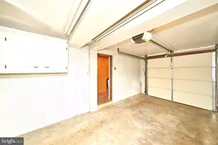 6403 Hollins Dr, Bethesda, MD 20817 - Photo 48