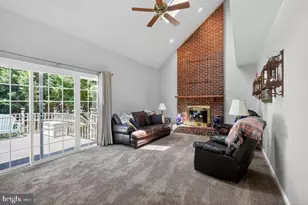 19804 Sovereign Ct, Germantown, MD 20876 - Photo 8