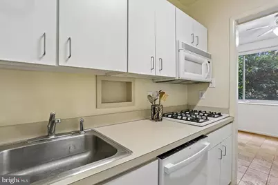 10401 Grosvenor Place #324, Rockville, MD 20852 - Photo 14