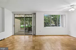 10401 Grosvenor Pl, Rockville, MD 20852 - Photo 16