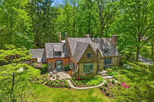 7835 Hampden Ln, Bethesda, MD 20814 - Photo 2