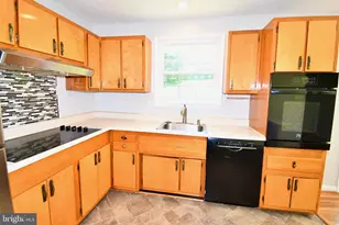11404 Soward Dr, Kensington, MD 20895 - Photo 12