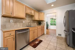 6728 Sulky Ln, North Bethesda, MD 20852 - Photo 14