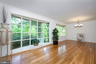 6728 Sulky Ln, North Bethesda, MD 20852 - Photo 4