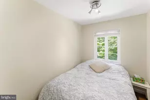 9884 Hollow Glen Pl, Silver Spring, MD 20910 - Photo 24