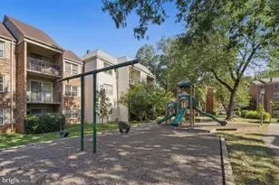 830 College Pkwy, Rockville, MD 20850 - Photo 24