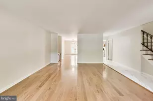 7709 Heatherton Ln, Rockville, MD 20854 - Photo 8