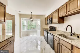 7709 Heatherton Ln, Rockville, MD 20854 - Photo 12