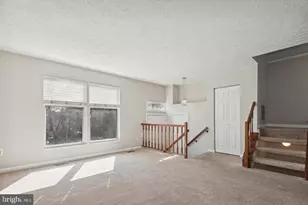 704 Suffield Dr, Gaithersburg, MD 20878 - Photo 2