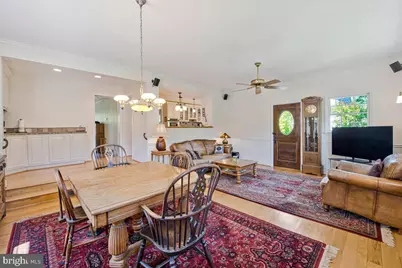 8519 Hazelwood Drive, Bethesda, MD 20814 - Photo 12