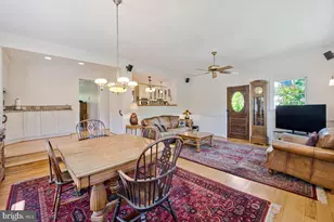 8519 Hazelwood Dr, Bethesda, MD 20814 - Photo 12