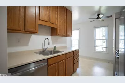 11748 Trophy Court, Germantown, MD 20876 - Photo 10