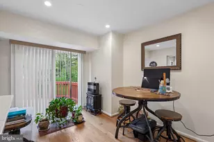 18219 Fox Chase Cir, Olney, MD 20832 - Photo 8