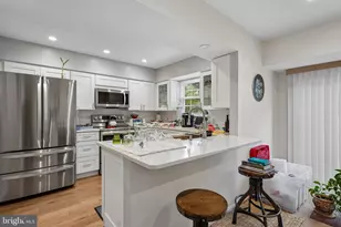 18219 Fox Chase Cir, Olney, MD 20832 - Photo 6