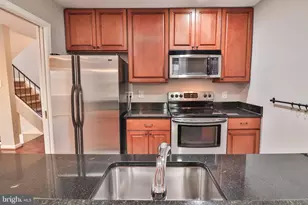 10488 Parthenon Ct, Bethesda, MD 20817 - Photo 18