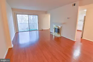 13 Pickering Ct, Germantown, MD 20874 - Photo 2