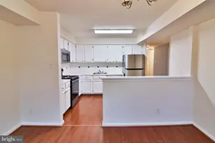 13 Pickering Ct, Germantown, MD 20874 - Photo 8