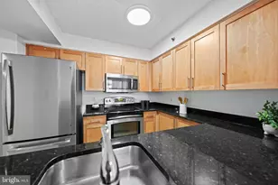 7500 Woodmont Ave, Bethesda, MD 20814 - Photo 4